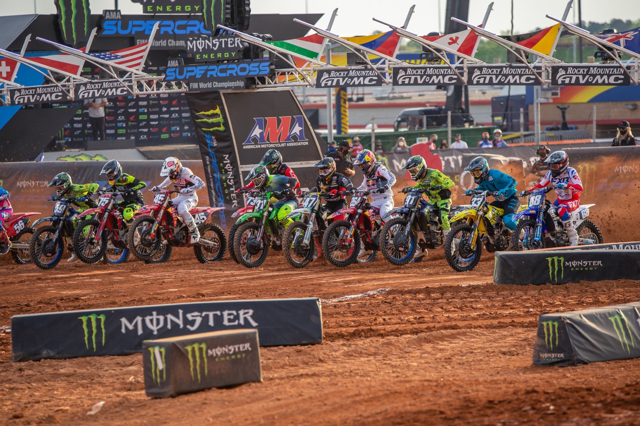 monster-energy-ama-supercross-riders